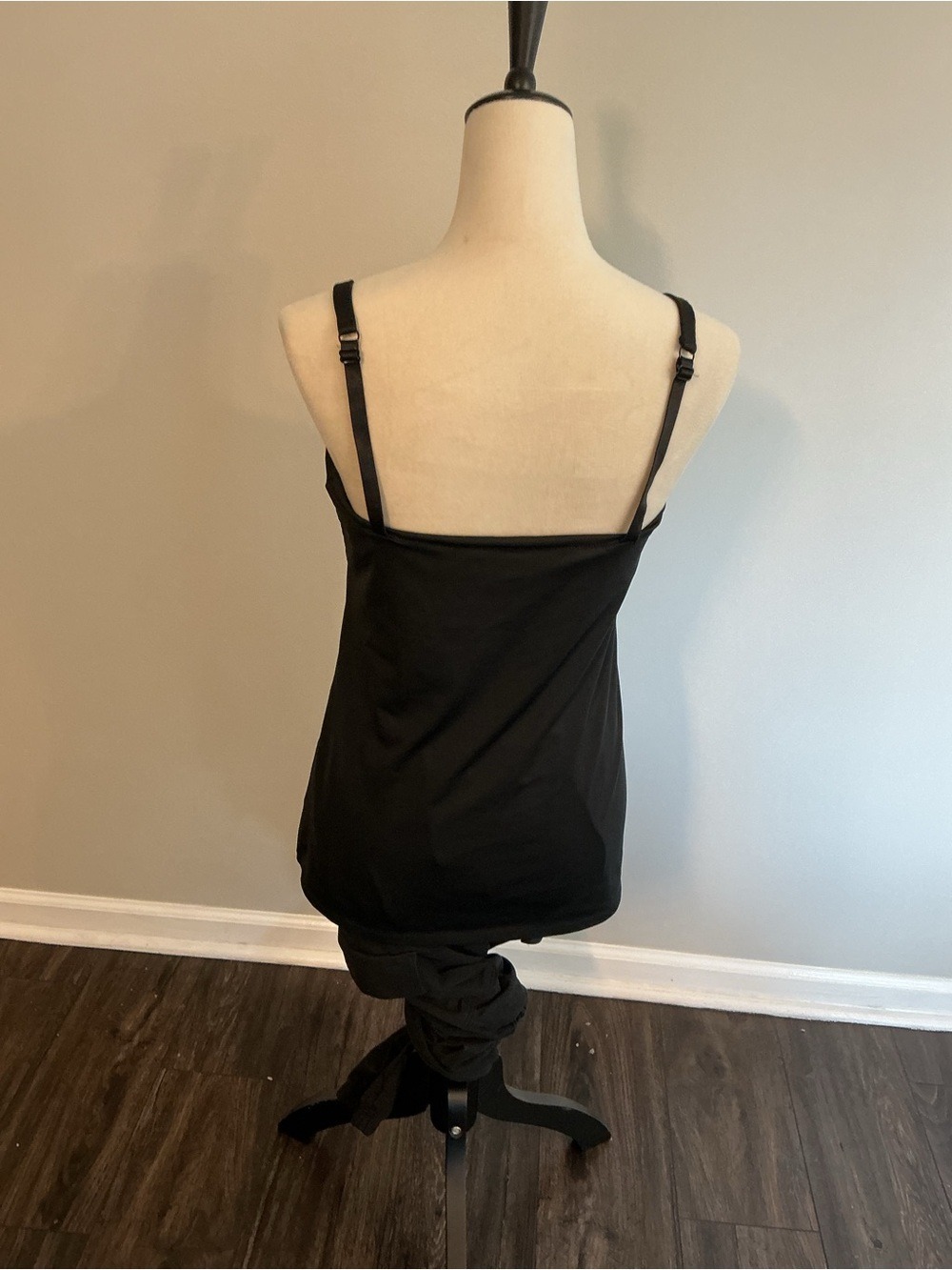 New York & Co Tank Bundle - Picture 6 of 11